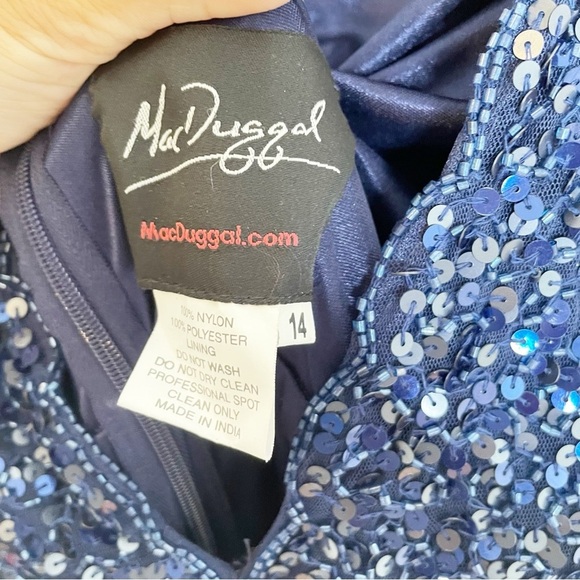 Mac Duggal 4808 Sequin V-neck Cape Sleeve Beaded Waist Gown Midnight 14 - Picture 7 of 12